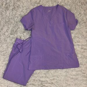 Light purple SCRUB set!
